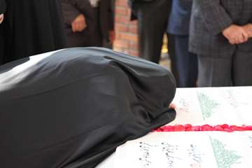 مراسم رونمایی از یادمان شهدای گمنام